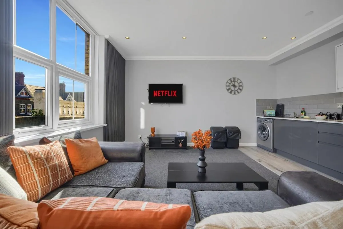 Spacious - Cardiff Central - Fast Wifi - Netflix בריטניה