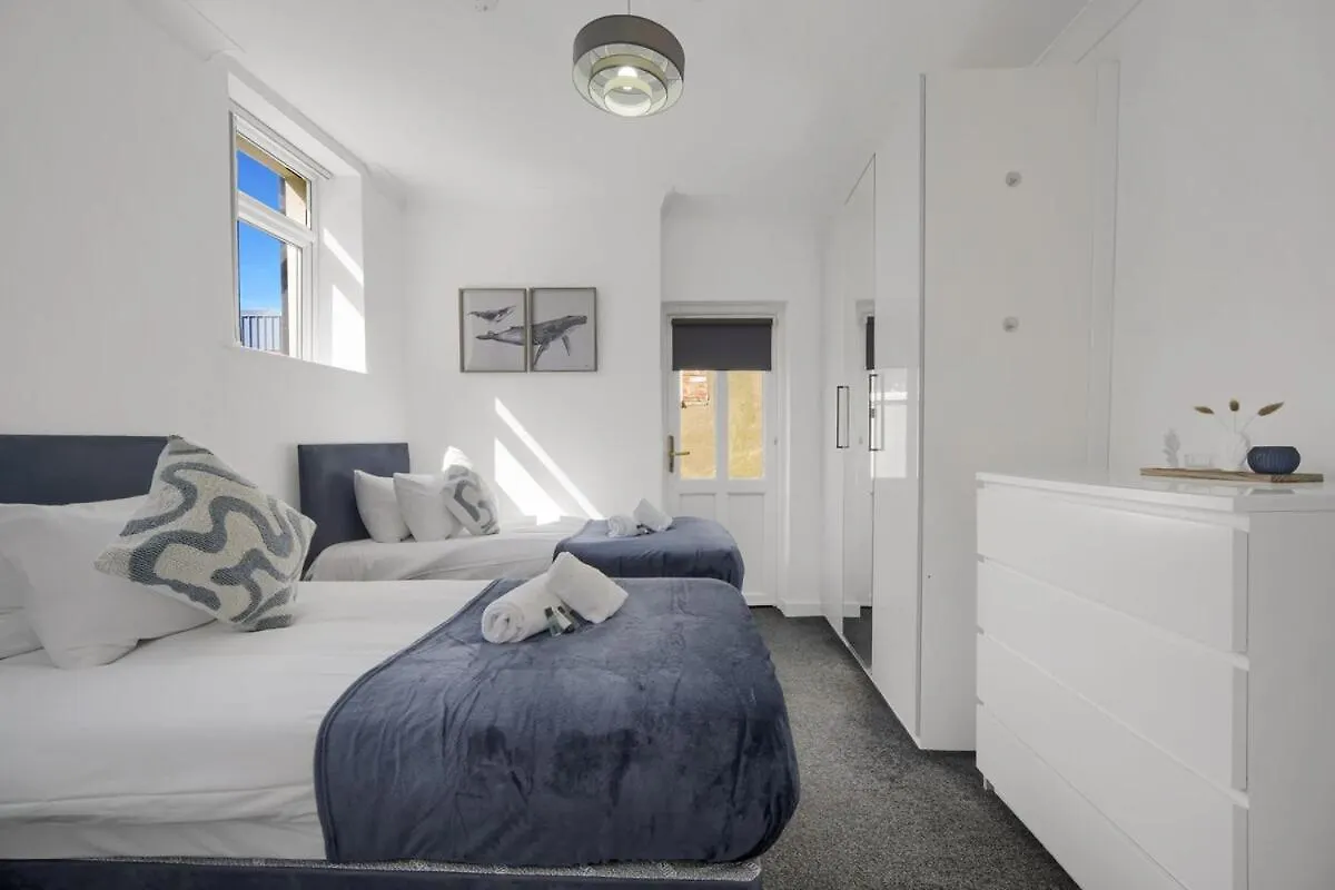 Spacious - Cardiff Central - Fast Wifi - Netflix בריטניה